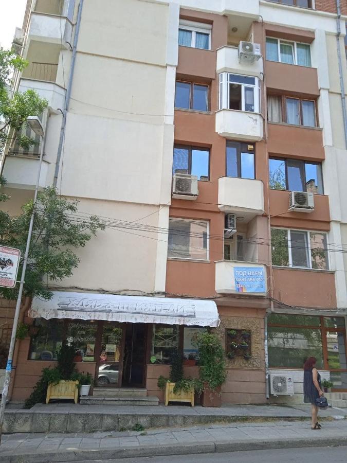 Джессика Апартмент Apartment Veliko Tarnovo Exterior photo